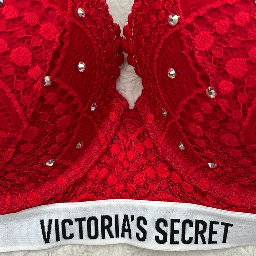 Victoria’s Secret Perfect Shape Bra size 34 D Rhinestones - Picture 4 of 7